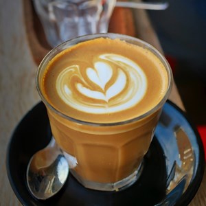 Latte art kahvila juoma